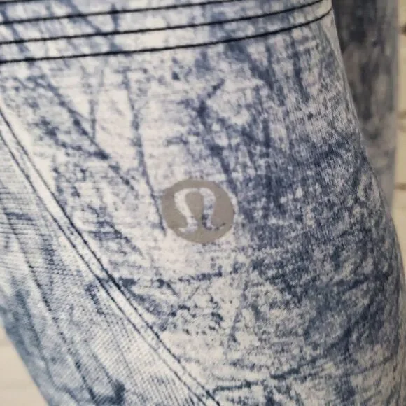 𝅺lululemon Ebb to Train Tight Wash White Black Luna 4 - Picture 6 of 9